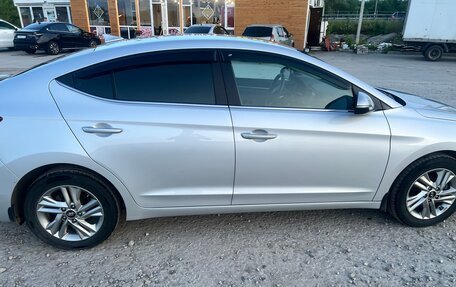 Hyundai Elantra VI рестайлинг, 2019 год, 2 100 000 рублей, 7 фотография