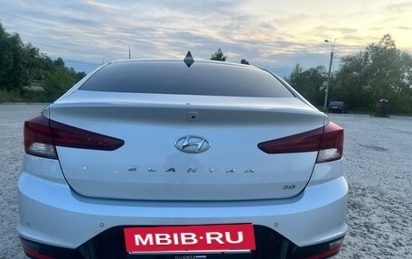 Hyundai Elantra VI рестайлинг, 2019 год, 2 100 000 рублей, 12 фотография