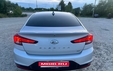 Hyundai Elantra VI рестайлинг, 2019 год, 2 100 000 рублей, 13 фотография