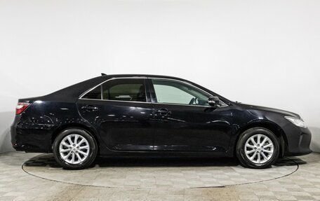 Toyota Camry, 2017 год, 2 240 000 рублей, 4 фотография