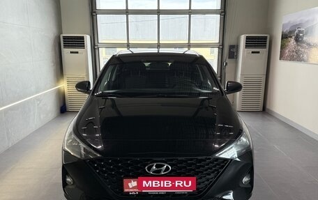 Hyundai Solaris II рестайлинг, 2021 год, 1 450 000 рублей, 2 фотография