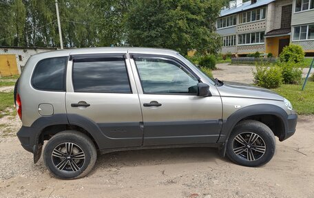 Chevrolet Niva I рестайлинг, 2019 год, 850 000 рублей, 4 фотография
