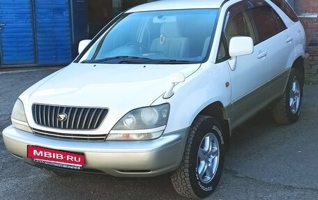 Toyota Harrier, 1998 год, 700 000 рублей, 5 фотография