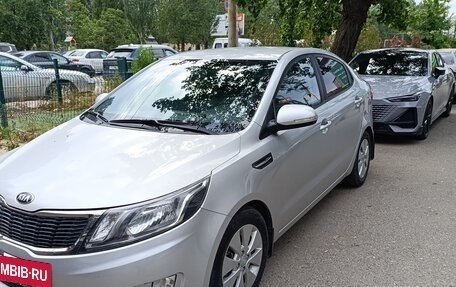 KIA Rio III рестайлинг, 2014 год, 900 000 рублей, 3 фотография