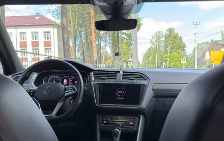 Volkswagen Tiguan II, 2021 год, 3 980 000 рублей, 12 фотография