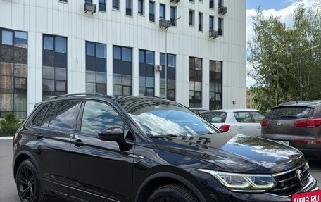 Volkswagen Tiguan II, 2021 год, 3 980 000 рублей, 2 фотография