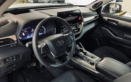 Toyota Highlander, 2025 год, 5 300 000 рублей, 9 фотография