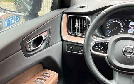 Volvo XC60 II, 2021 год, 3 200 000 рублей, 15 фотография