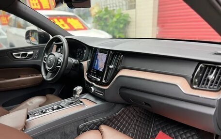 Volvo XC60 II, 2021 год, 3 200 000 рублей, 25 фотография