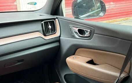 Volvo XC60 II, 2021 год, 3 200 000 рублей, 26 фотография