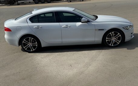 Jaguar XE I рестайлинг, 2016 год, 1 590 000 рублей, 7 фотография
