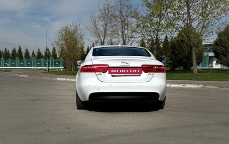 Jaguar XE I рестайлинг, 2016 год, 1 590 000 рублей, 8 фотография