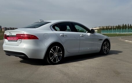 Jaguar XE I рестайлинг, 2016 год, 1 590 000 рублей, 9 фотография