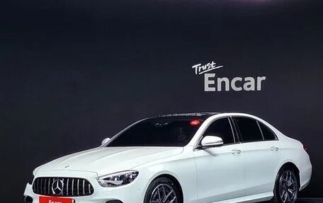 Mercedes-Benz E-Класс, 2022 год, 4 190 066 рублей, 1 фотография