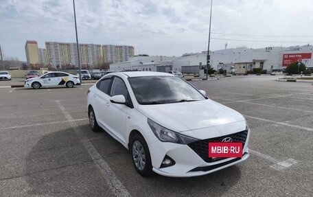 Hyundai Solaris II рестайлинг, 2021 год, 1 310 000 рублей, 3 фотография