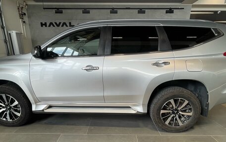 Mitsubishi Pajero Sport III рестайлинг, 2017 год, 2 899 000 рублей, 3 фотография