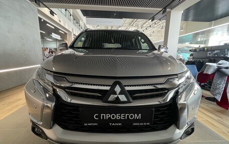 Mitsubishi Pajero Sport III рестайлинг, 2017 год, 2 899 000 рублей, 2 фотография