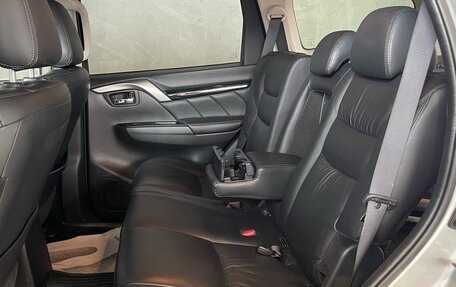 Mitsubishi Pajero Sport III рестайлинг, 2017 год, 2 899 000 рублей, 21 фотография