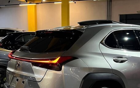 Lexus UX I, 2021 год, 2 800 000 рублей, 3 фотография