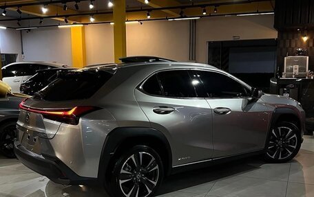 Lexus UX I, 2021 год, 2 800 000 рублей, 2 фотография