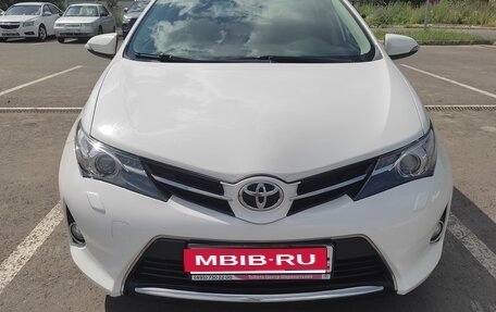 Toyota Auris II, 2014 год, 1 390 000 рублей, 1 фотография