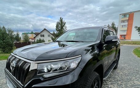 Toyota Land Cruiser Prado 150 рестайлинг 2, 2021 год, 7 990 000 рублей, 2 фотография