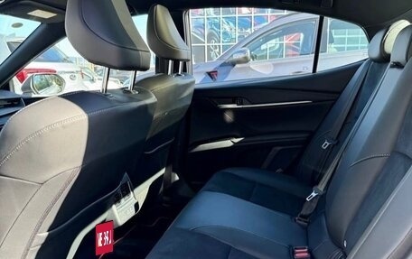 Toyota Camry, 2025 год, 3 930 000 рублей, 8 фотография