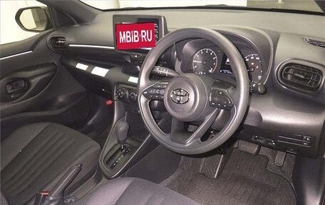 Toyota Yaris, 2021 год, 901 000 рублей, 3 фотография