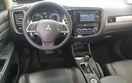 Mitsubishi Outlander III рестайлинг 3, 2013 год, 1 449 000 рублей, 5 фотография