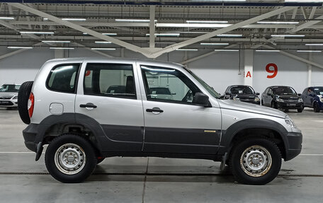 Chevrolet Niva I рестайлинг, 2017 год, 599 000 рублей, 8 фотография