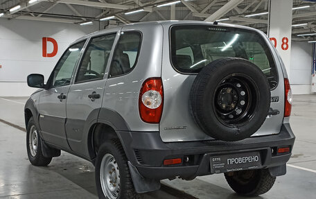 Chevrolet Niva I рестайлинг, 2017 год, 599 000 рублей, 11 фотография