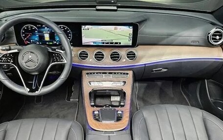 Mercedes-Benz E-Класс, 2022 год, 4 620 066 рублей, 2 фотография