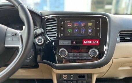 Mitsubishi Outlander III рестайлинг 3, 2019 год, 2 350 000 рублей, 21 фотография