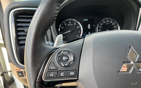 Mitsubishi Outlander III рестайлинг 3, 2019 год, 2 350 000 рублей, 36 фотография