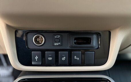 Mitsubishi Outlander III рестайлинг 3, 2019 год, 2 350 000 рублей, 32 фотография