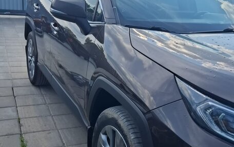 Toyota RAV4, 2021 год, 2 600 000 рублей, 3 фотография