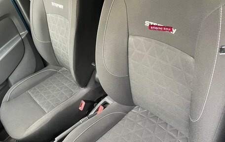 Renault Sandero II рестайлинг, 2014 год, 1 000 000 рублей, 6 фотография