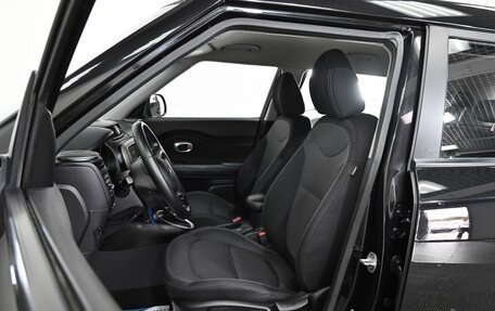 KIA Soul II рестайлинг, 2017 год, 1 349 000 рублей, 10 фотография