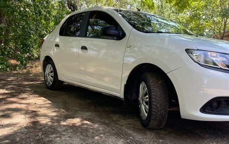 Renault Logan II, 2017 год, 465 000 рублей, 4 фотография