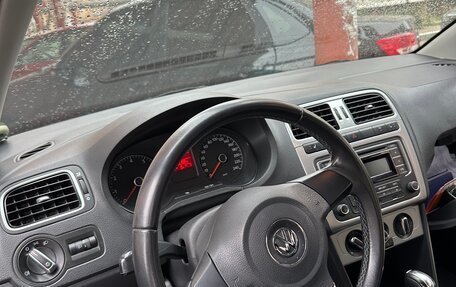 Volkswagen Polo VI (EU Market), 2013 год, 950 000 рублей, 5 фотография