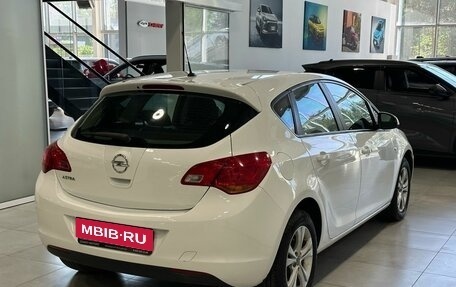 Opel Astra J, 2012 год, 799 900 рублей, 4 фотография