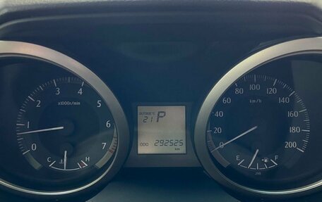 Toyota Land Cruiser Prado 150 рестайлинг 2, 2011 год, 2 750 000 рублей, 13 фотография