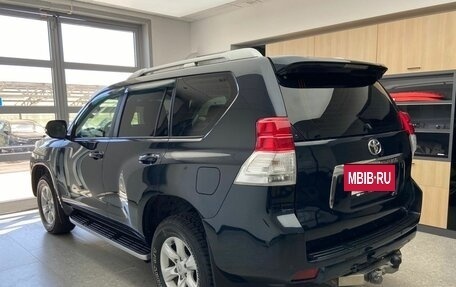 Toyota Land Cruiser Prado 150 рестайлинг 2, 2011 год, 2 750 000 рублей, 6 фотография