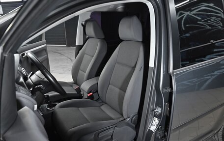 Volkswagen Touran III, 2012 год, 995 000 рублей, 6 фотография