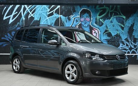 Volkswagen Touran III, 2012 год, 995 000 рублей, 2 фотография