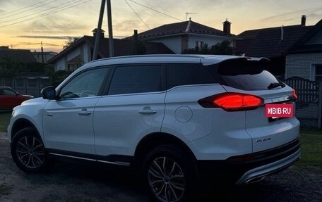 Geely Atlas, 2023 год, 1 990 000 рублей, 8 фотография