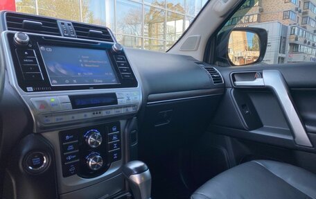 Toyota Land Cruiser Prado 150 рестайлинг 2, 2018 год, 5 700 000 рублей, 11 фотография