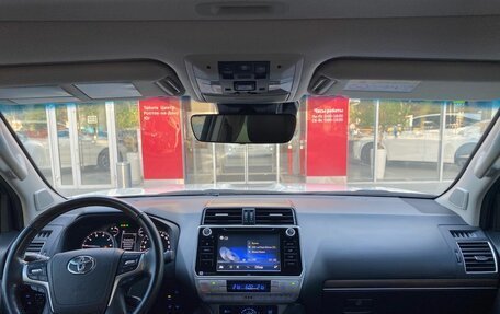 Toyota Land Cruiser Prado 150 рестайлинг 2, 2018 год, 5 700 000 рублей, 9 фотография