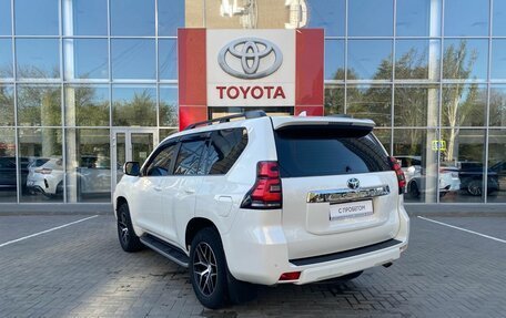 Toyota Land Cruiser Prado 150 рестайлинг 2, 2018 год, 5 700 000 рублей, 7 фотография
