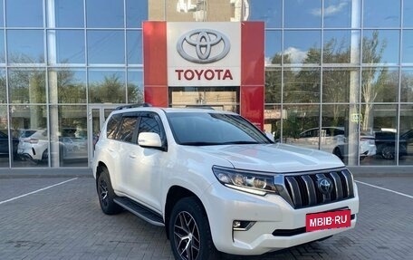 Toyota Land Cruiser Prado 150 рестайлинг 2, 2018 год, 5 700 000 рублей, 3 фотография